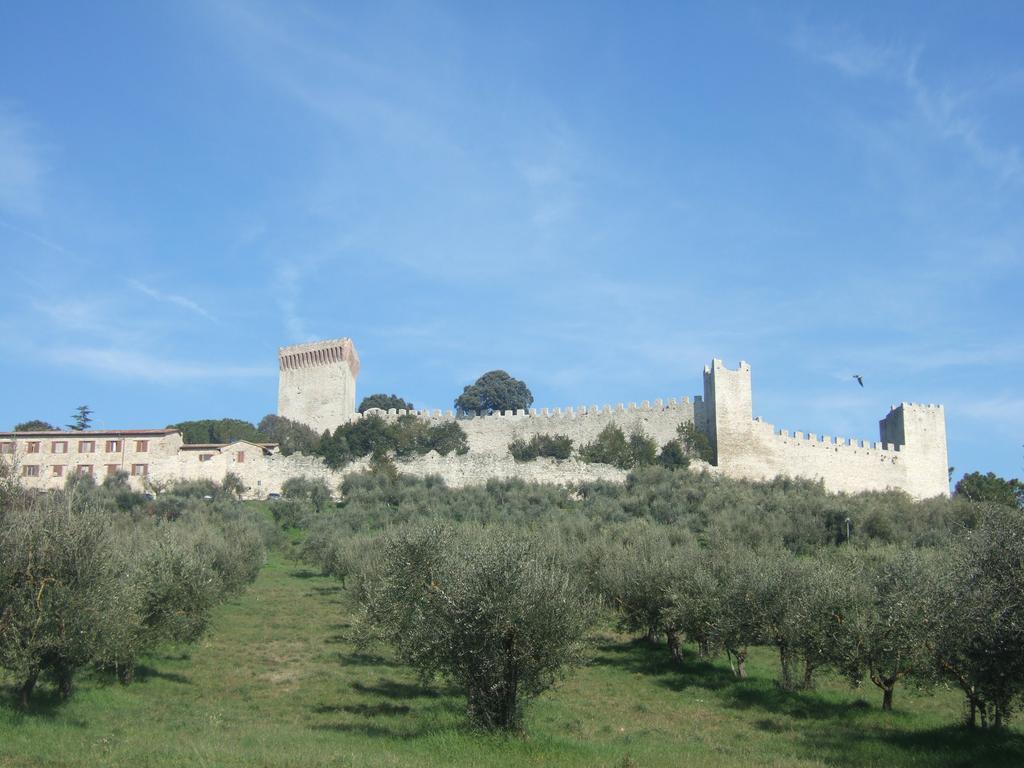 Hotel La Torre Castiglione del Lago Exterior foto